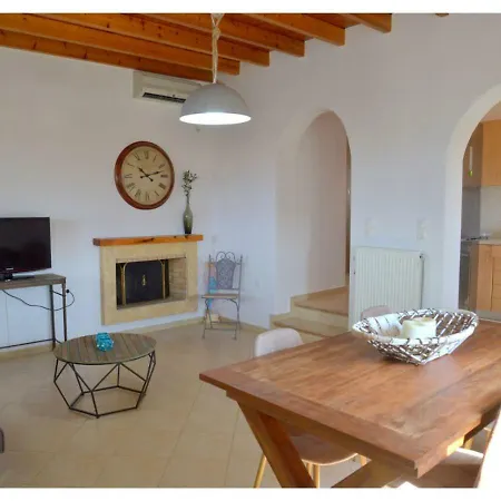 Christina's Sea View Adamas